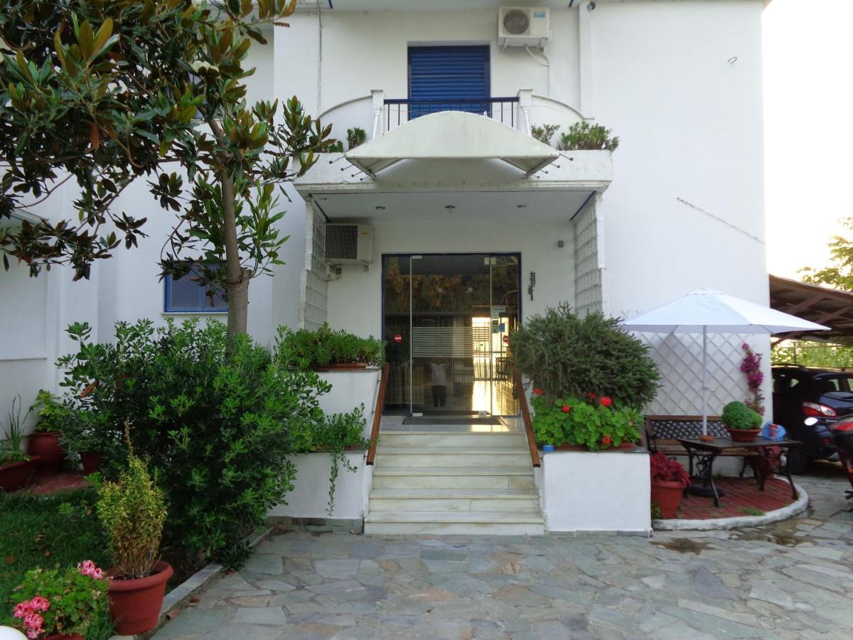 Porto Kairis Otel Oreoi Dış mekan fotoğraf