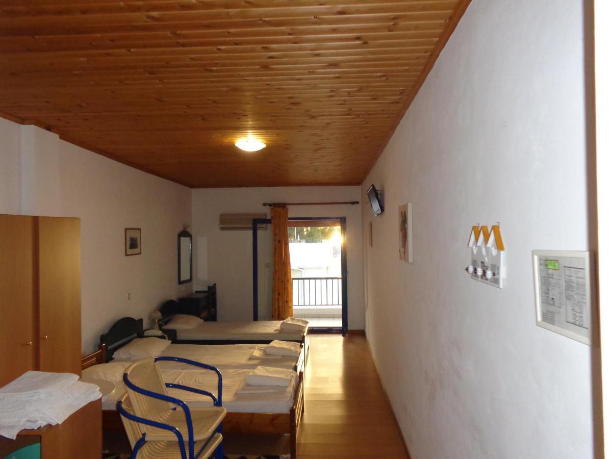 Porto Kairis Otel Oreoi Dış mekan fotoğraf
