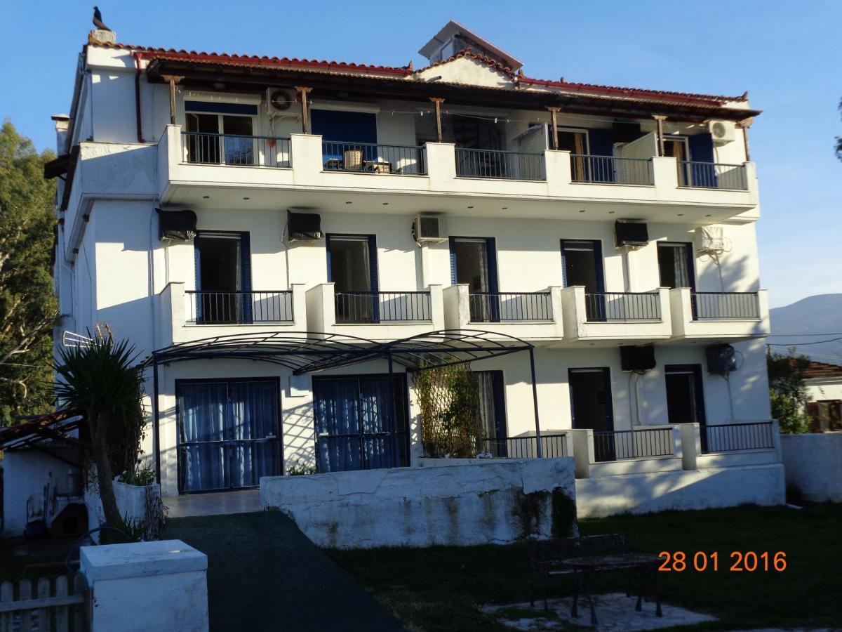 Porto Kairis Otel Oreoi Dış mekan fotoğraf